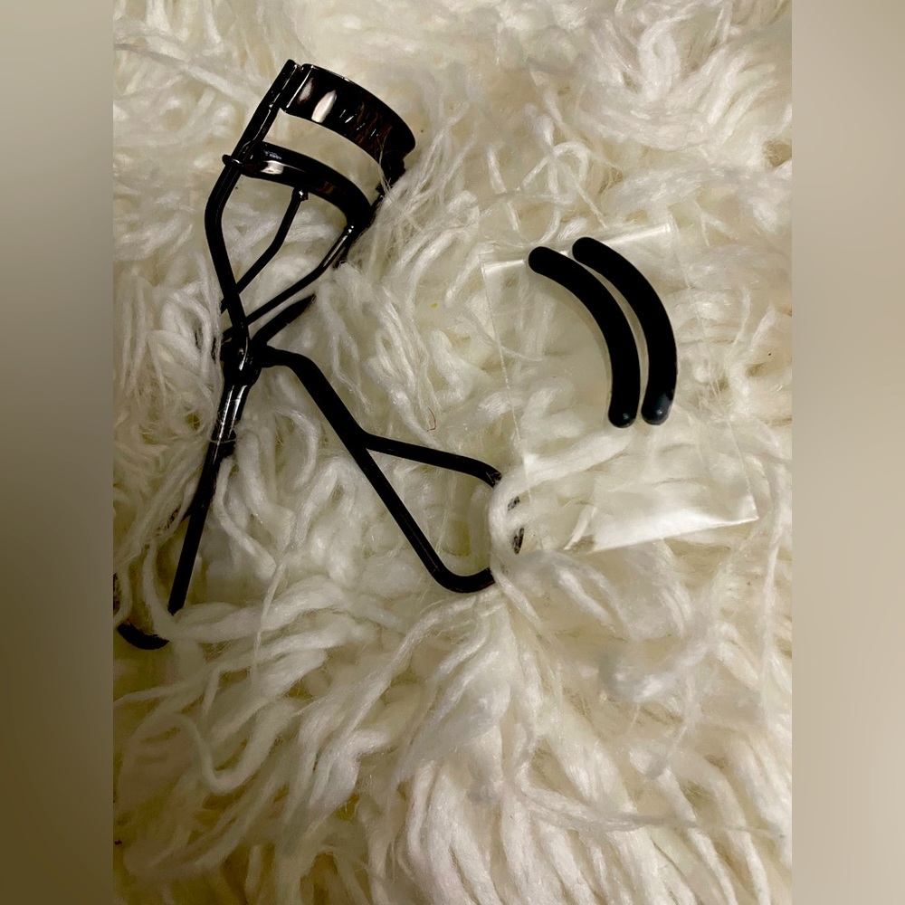 Mary Kay eyelash curler